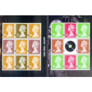 Elisabetta II 2010. Paginette dal libretto "Classic Album Covers".